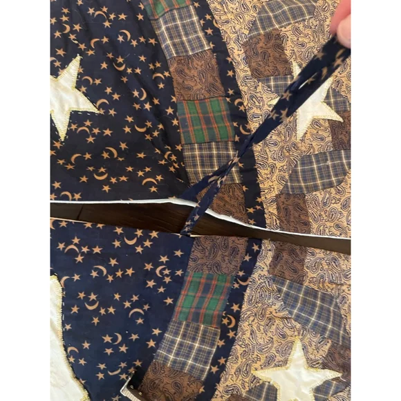 Vintage Quilted Angel Christmas Set – Tree Skirt, Quilt, 2 Runners & Stocking – - Picture 10 of 15